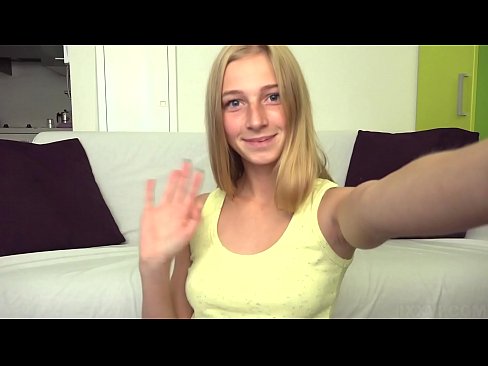 ❤️ Keď sa nudím, lenivo si masturbujem svoju ružovú kundičku ❤❌ Sex video na nás ﹏
