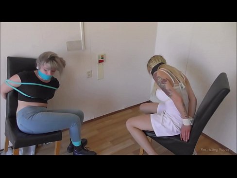 ❤️ Závislá / zviazaná a s roubíkom / dievča v núdzi ❤❌ Sex video na nás ﹏